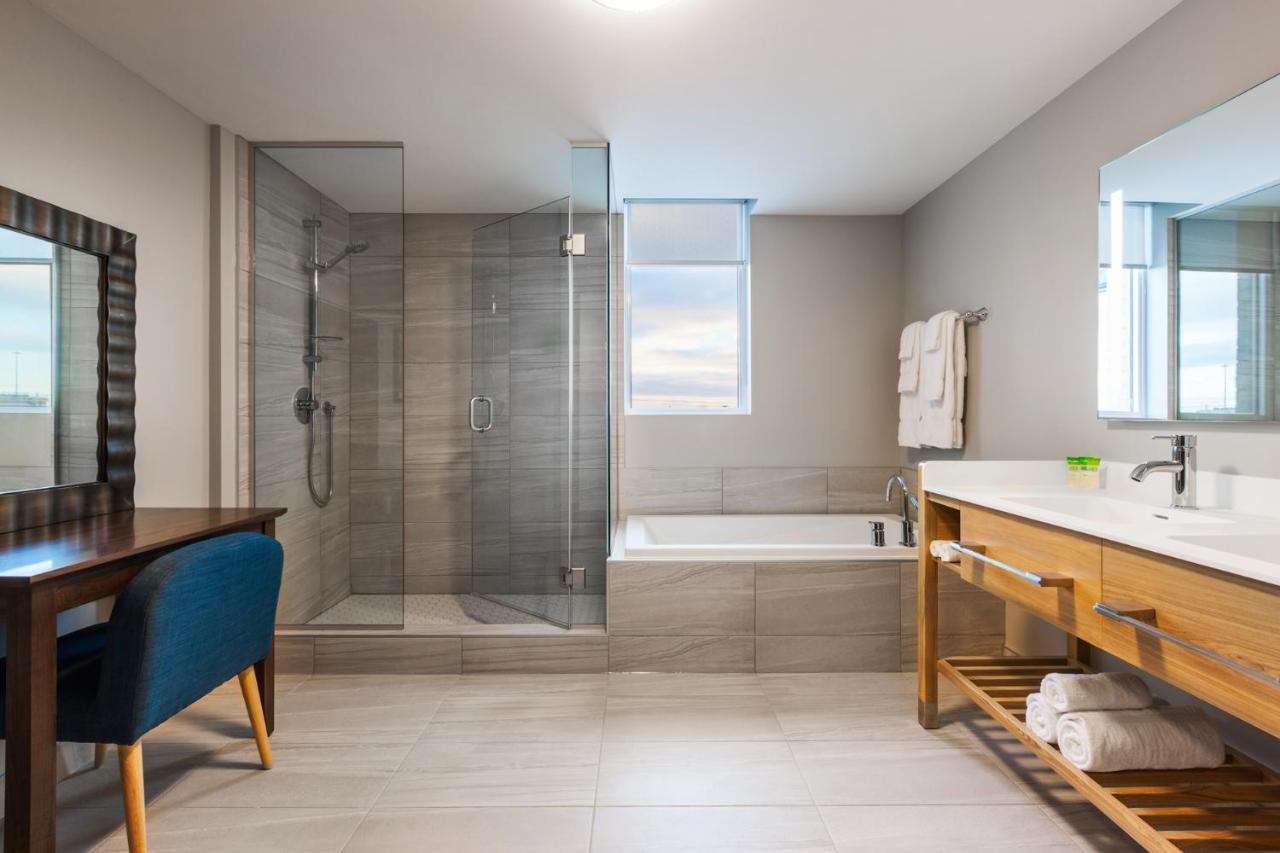 Imperia Hotel Et Suites Boucherville Kültér fotó